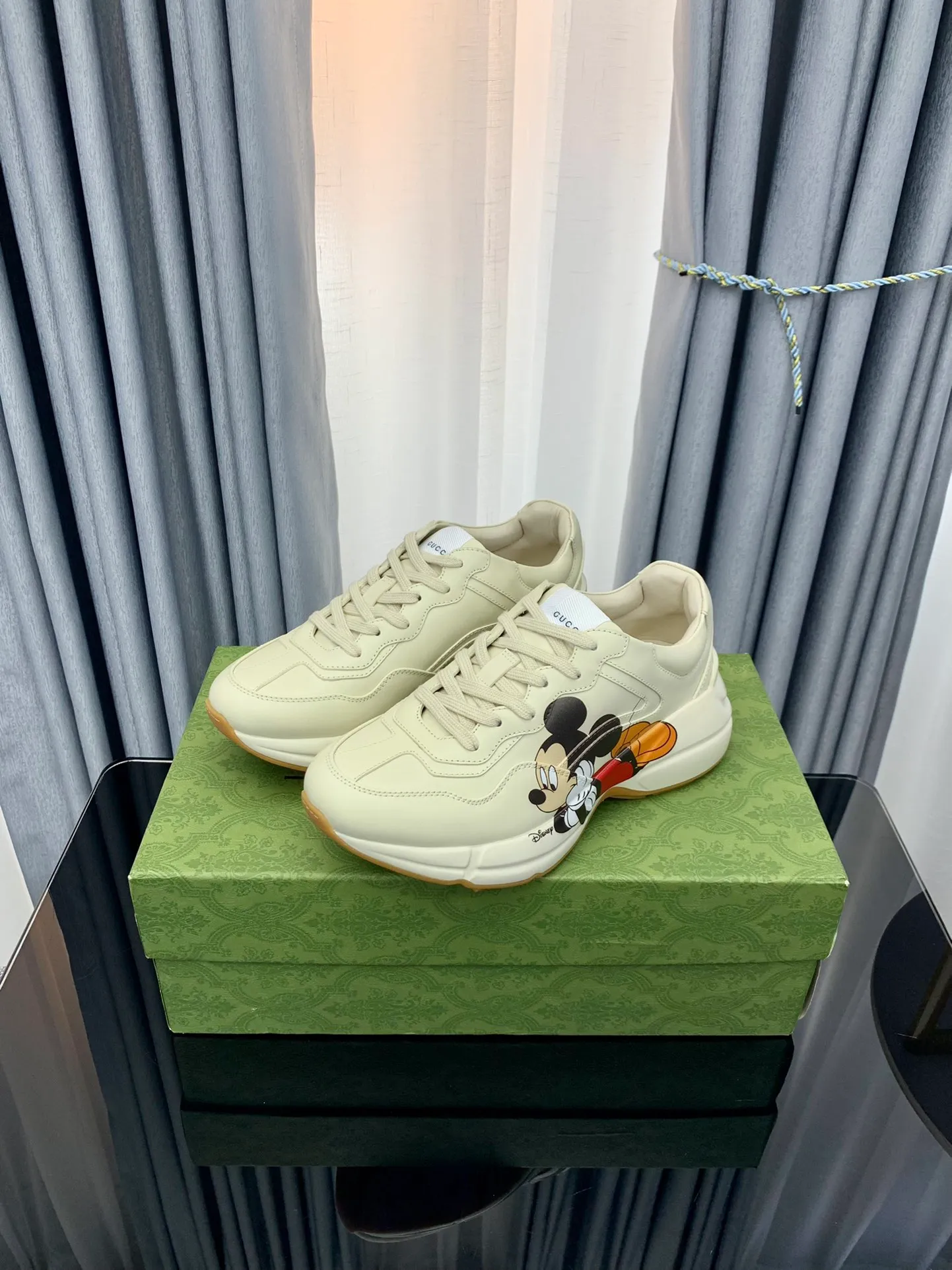 👟👟Ex-factory price 480👟👟 Women's Shoes Women's Clothing Women's Shoes Women's Clothing Women's Shoes Women's Clothing Gucci dad shoes for couples Old leather horn-shaped retro jogging shoes The Balenciaga grandpa trend has subsided and ushered in GUCCI dad shoes, the trend leader in the fashion industry. Original shoes are molded and original lasts are made by Italian handmade OEM! [Gucci original dad shoes] Original surface: imported calfskin! Lining: Grade A hybrid lambskin! Outsole: The highest restoration sole T👟👟Ex-factory price U material plus wear-resistant foam (anti-wear cushioning) ivory leather processed with distressed effect The sole is 5cm high! The comfort level is excellent, killing all high-end versions on the market! Original logo outsole! 👣Size: Women’s size 35-40. Men's size 38-45. Women's heel with 🈚️logo! Men's heel with 🈶️logo!